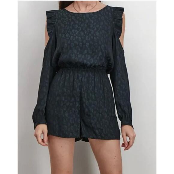 Avec Les Filles Romper Womens Sz Medium Cold Shoulder Ruffle Leopard Edgy Casual - Picture 1 of 7